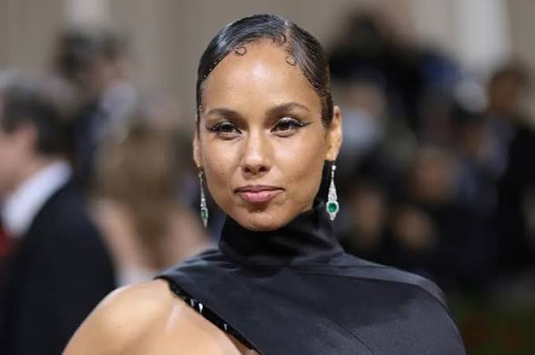 Alicia Keys - Blended Family (What You Do For Love)