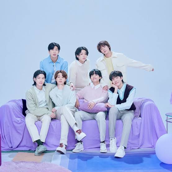 BTS - HOME